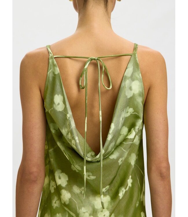 Selected Femme SLFGIONA groene satijnen dames maxi jurk met bloemenprint