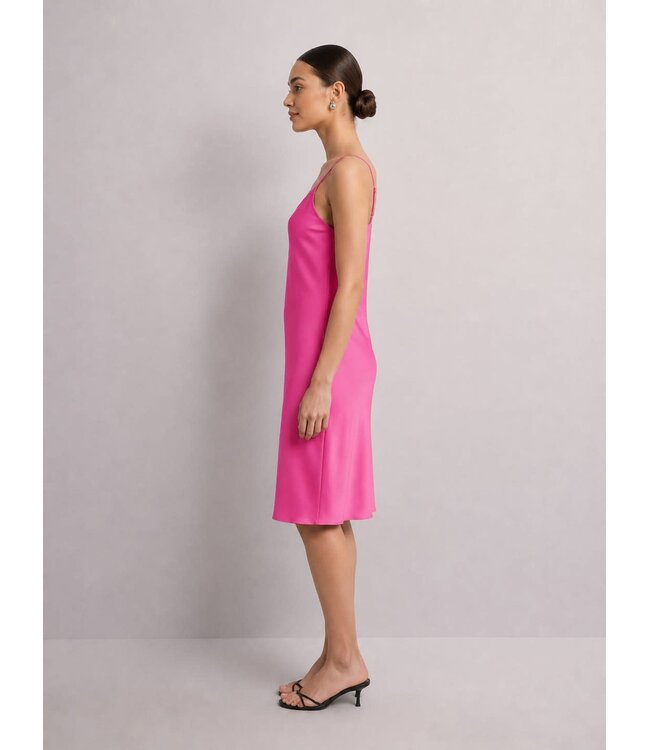 Selected Femme SLFTALIA Lena satijnen jurk in Phlox Pink met verstelbare spaghettibandjes