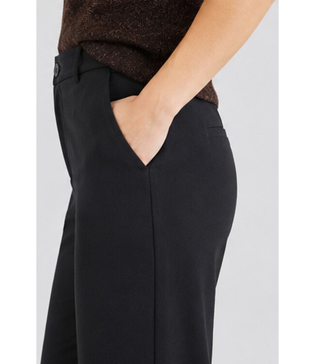 Freequent FQNANNI damesbroek Black met hoge taille en wijde pijpen