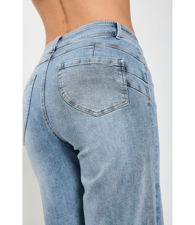Freequent FQLOPEZ damesjeans Light Blue Denim met push-up effect en wijde pijpen