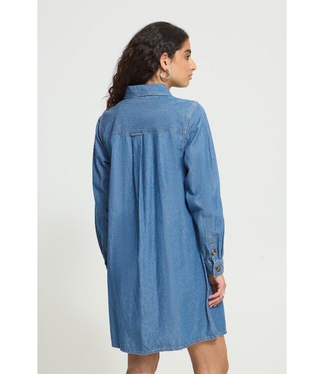 ICHI IHARCHER Dress 4 Washed Medium Blue – Blauwe denim dames overhemdjurk