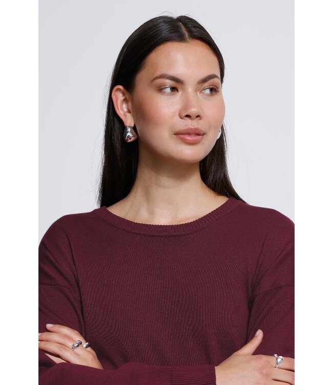 ICHI IHLULS Dress Rhododendron – Bordeaux gebreide damesjurk met ceintuur