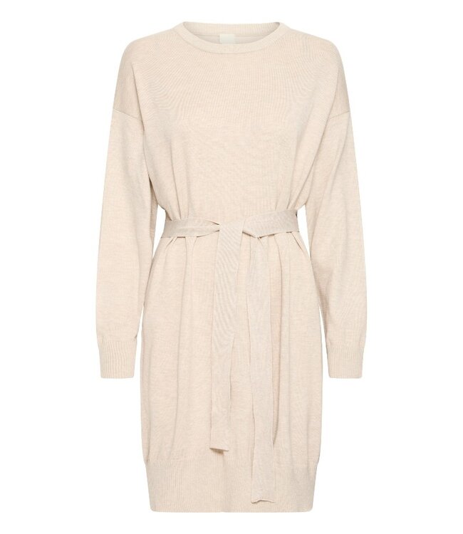 ICHI IHLULS Dress Oatmeal Melange – Beige gebreide damesjurk met ceintuur