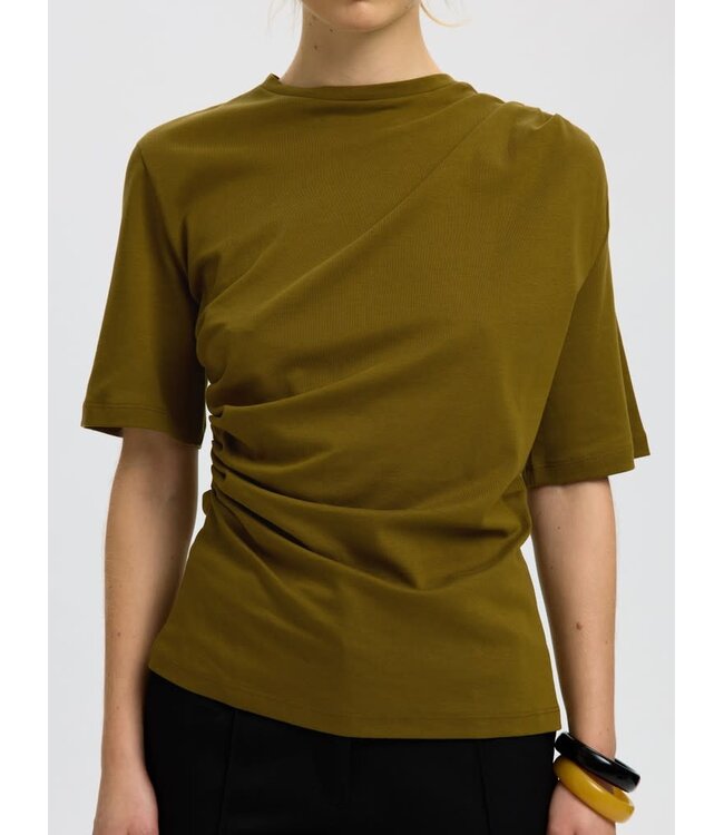 Selected Femme SLWTAJ Light Twist T-shirt Fir Green – Groene damestop met asymmetrische plooien