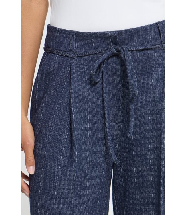 ICHI IHKATE Pinelle Wide Pant Dark Blue – Wijde krijtstreepbroek met strikceintuur