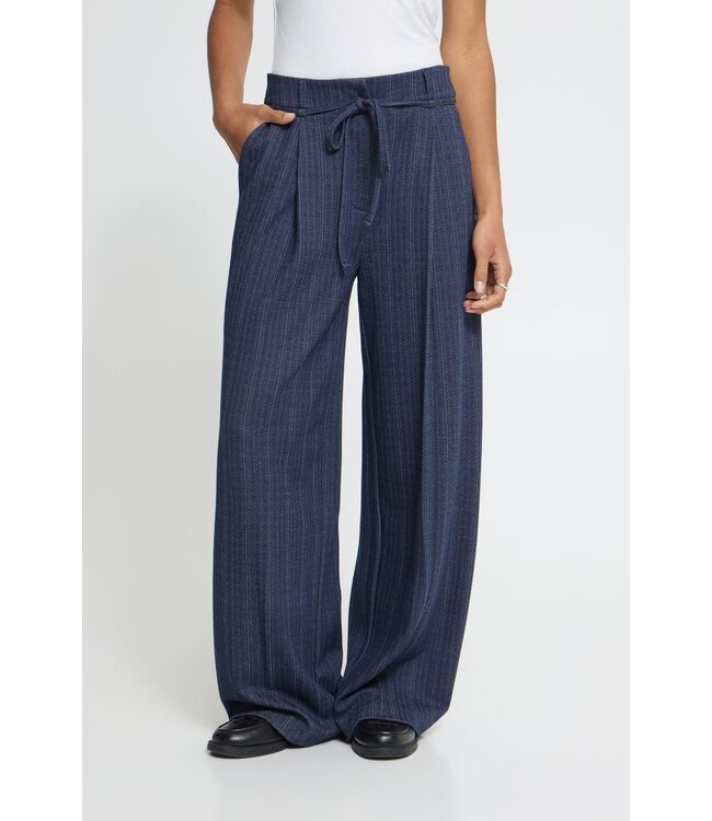 ICHI IHKATE Pinelle Wide Pant Dark Blue – Wijde krijtstreepbroek met strikceintuur