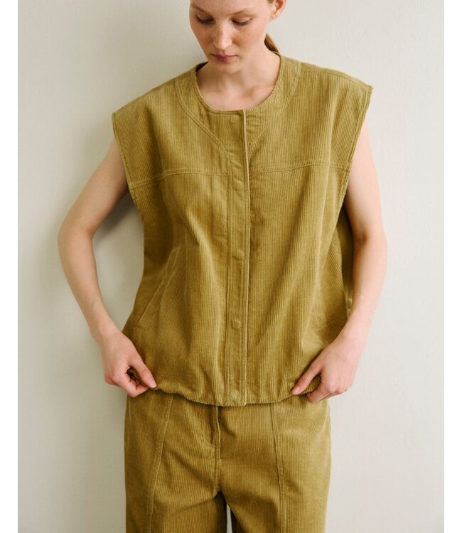 Object OBJPELLA Waistcoat Fennel Seed – Dames gilet in ribfluweel