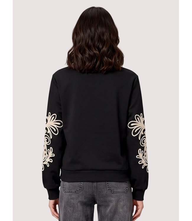 JDY JDYMESA Mindy Emb Sweat Black – Zwarte dames sweater met ecru borduurwerk