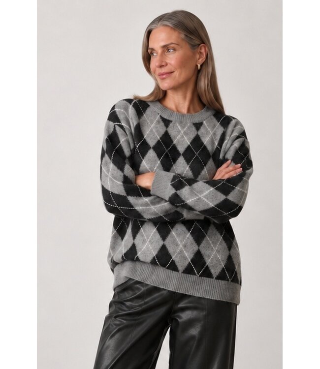 KAFFE KAsimone Knit Pullover Black/GM/White Argyle – Grijze damestrui met ruitpatroon