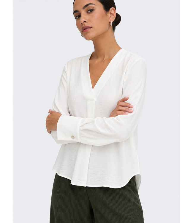 JDY JDYLION V-Neck Top Cloud Dancer – Crèmewitte damesblouse met V-hals