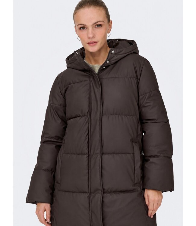JDY JDYKAMMA Water Rep Long Puffer Chocolate Torte – Lange donkerbruine pufferjas