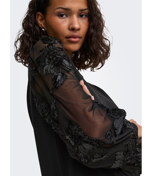 JDY JDYFAIRVIEW Life Sweat Dress Black – Zwarte jurk met transparante bloemenmouwen