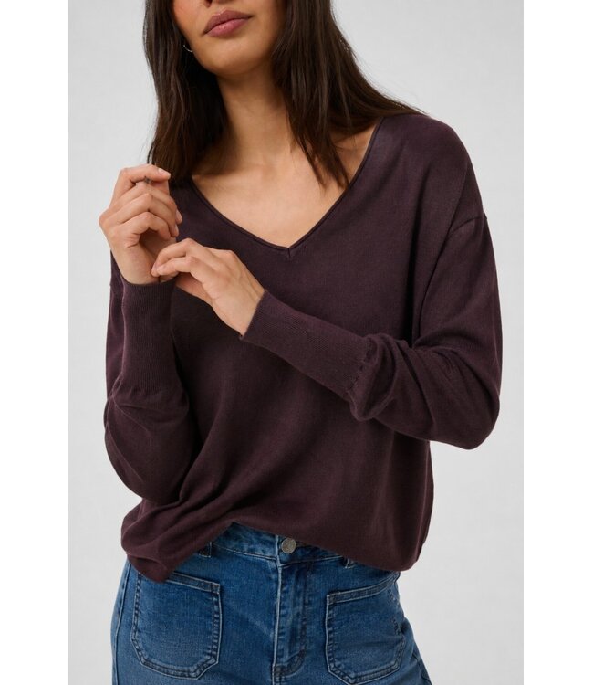 KAFFE KAlizza Mai Pullover Fudge – Fijngebreide damespull met V-hals