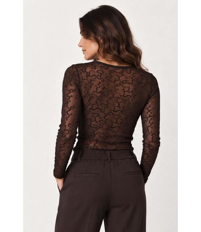 Freequent FQISBY Tee Mole – Bruine transparante mesh damestop met lange mouwen