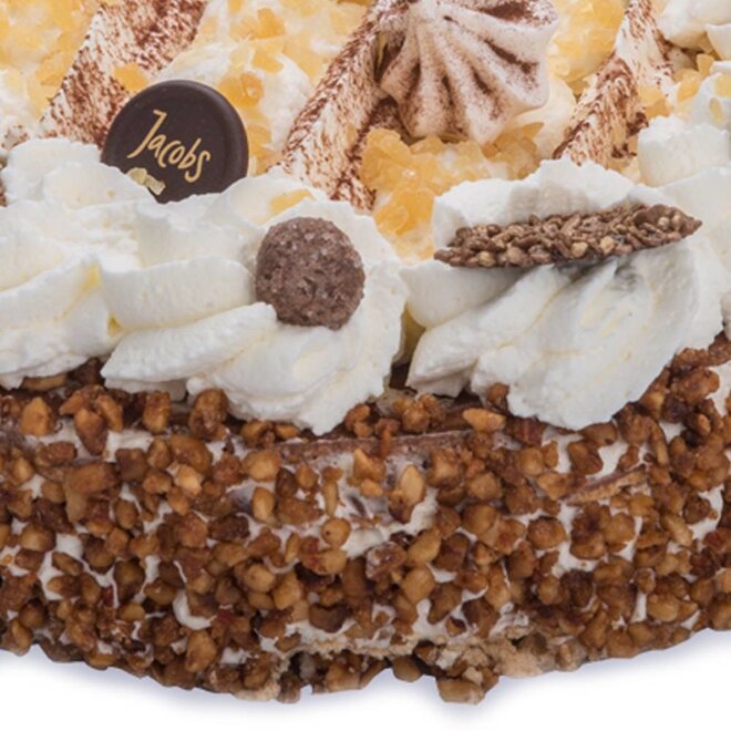 Hazelnoot-slagroomtaart