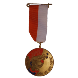 De officiële Kielegat® medaille 1996 motto "Kèk uit oew doppe"
