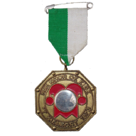 De officiële Kielegat® medaille 1973 motto "kek naor oe eige"