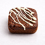 Eiwitrijke Brownie met Witte Chocolade Topping – Eiwitrijk Tussendoortje (15g Eiwit)