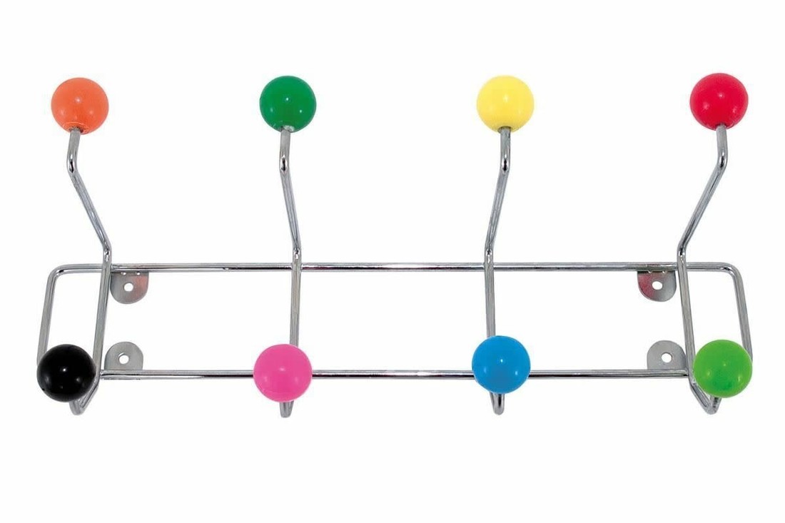 Garderobe bunte Kugeln