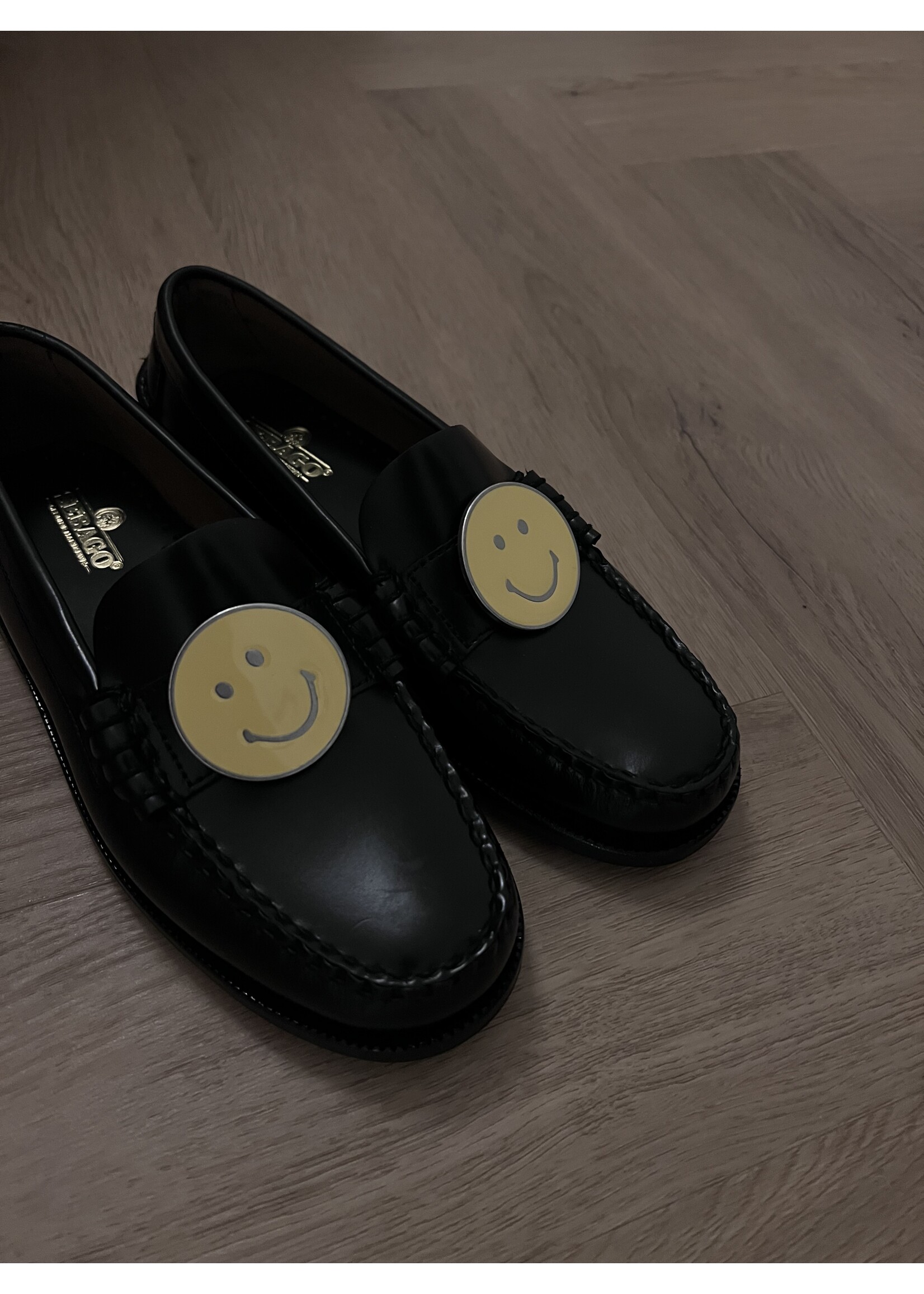 SMILEY LOAFER DAN CHARM