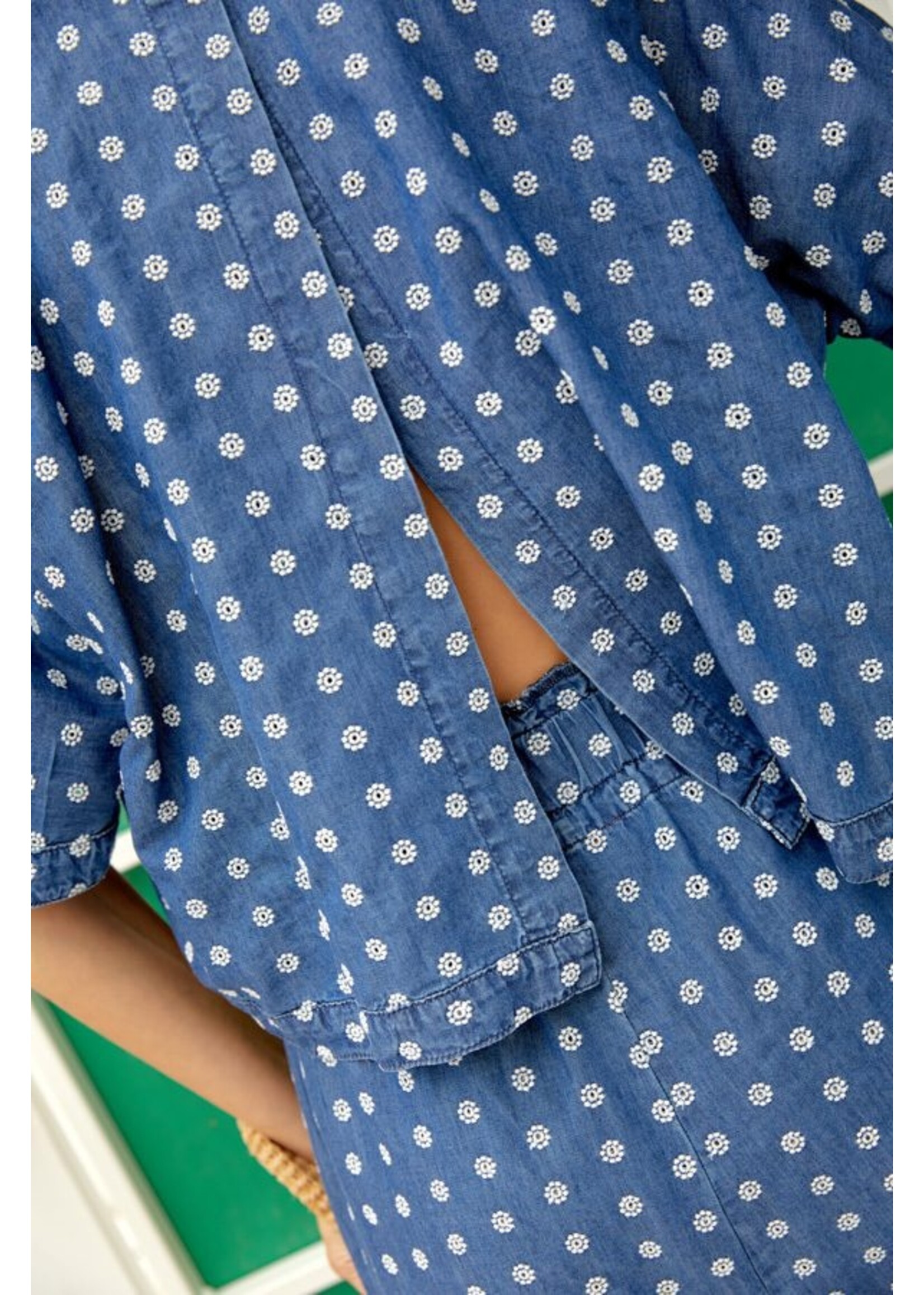 BLOUSE WITH OPEN BACK