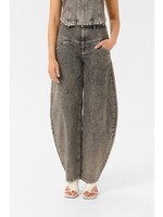 BARREL JEANS