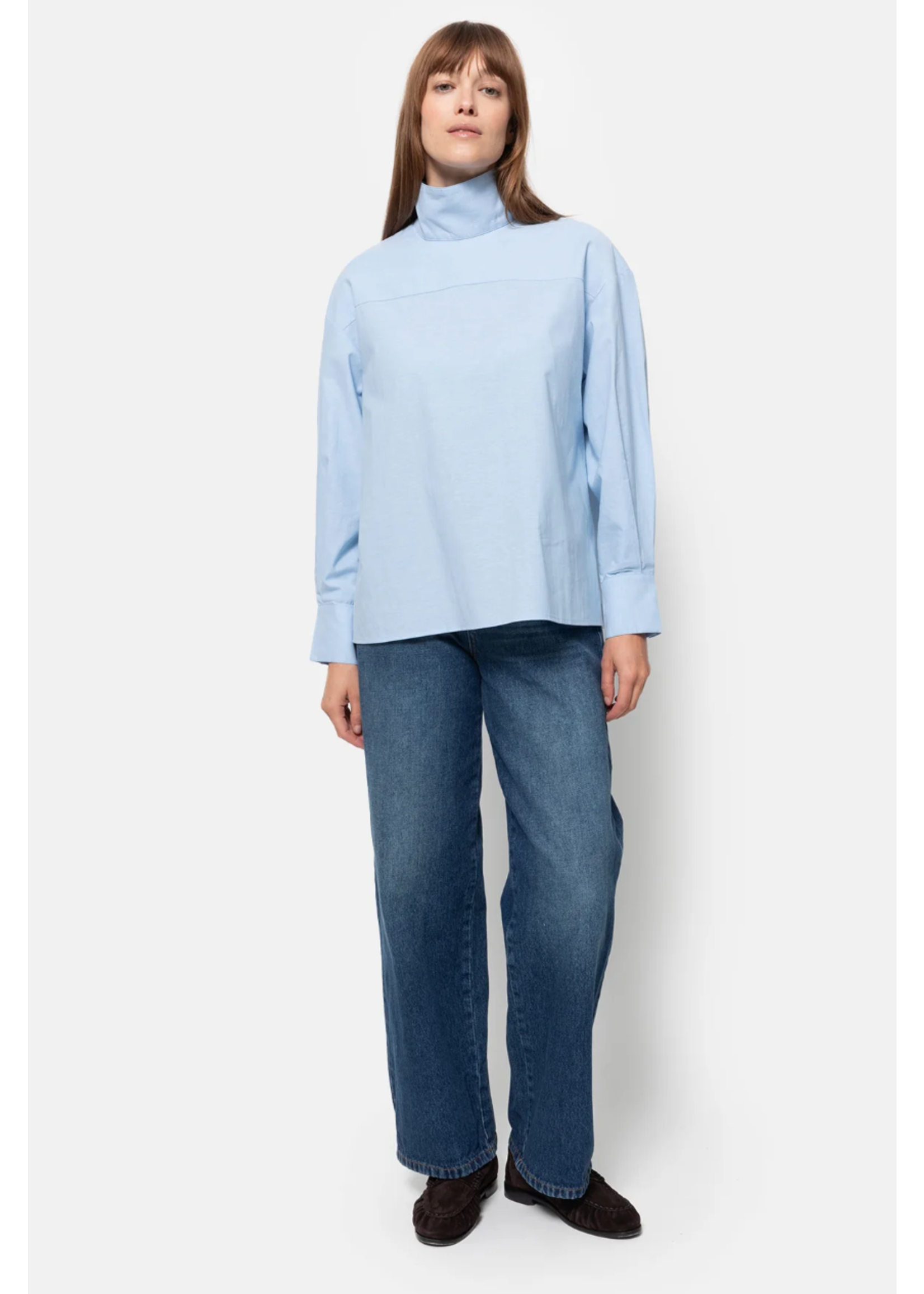 DETAILED BLOUSE