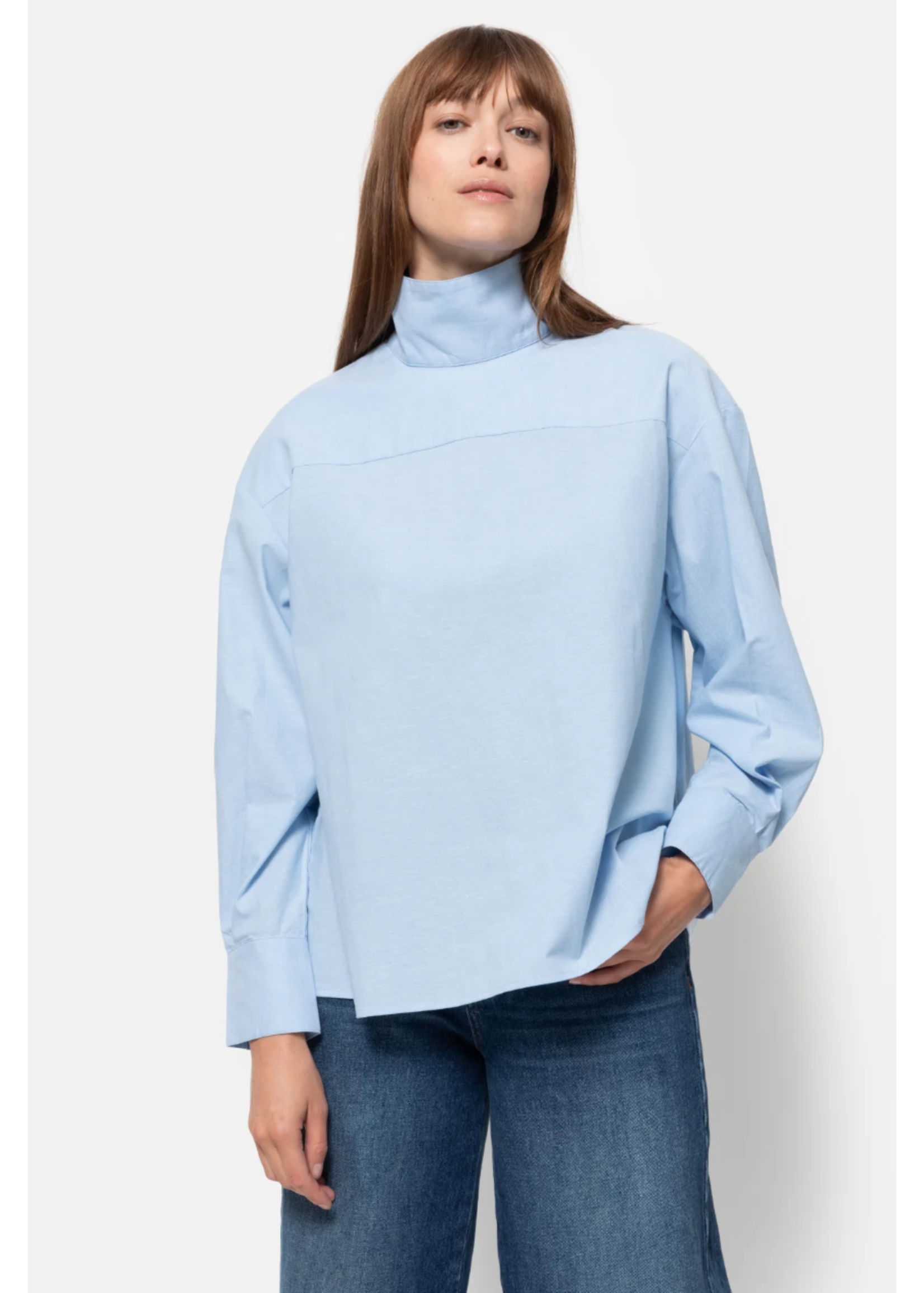 DETAILED BLOUSE