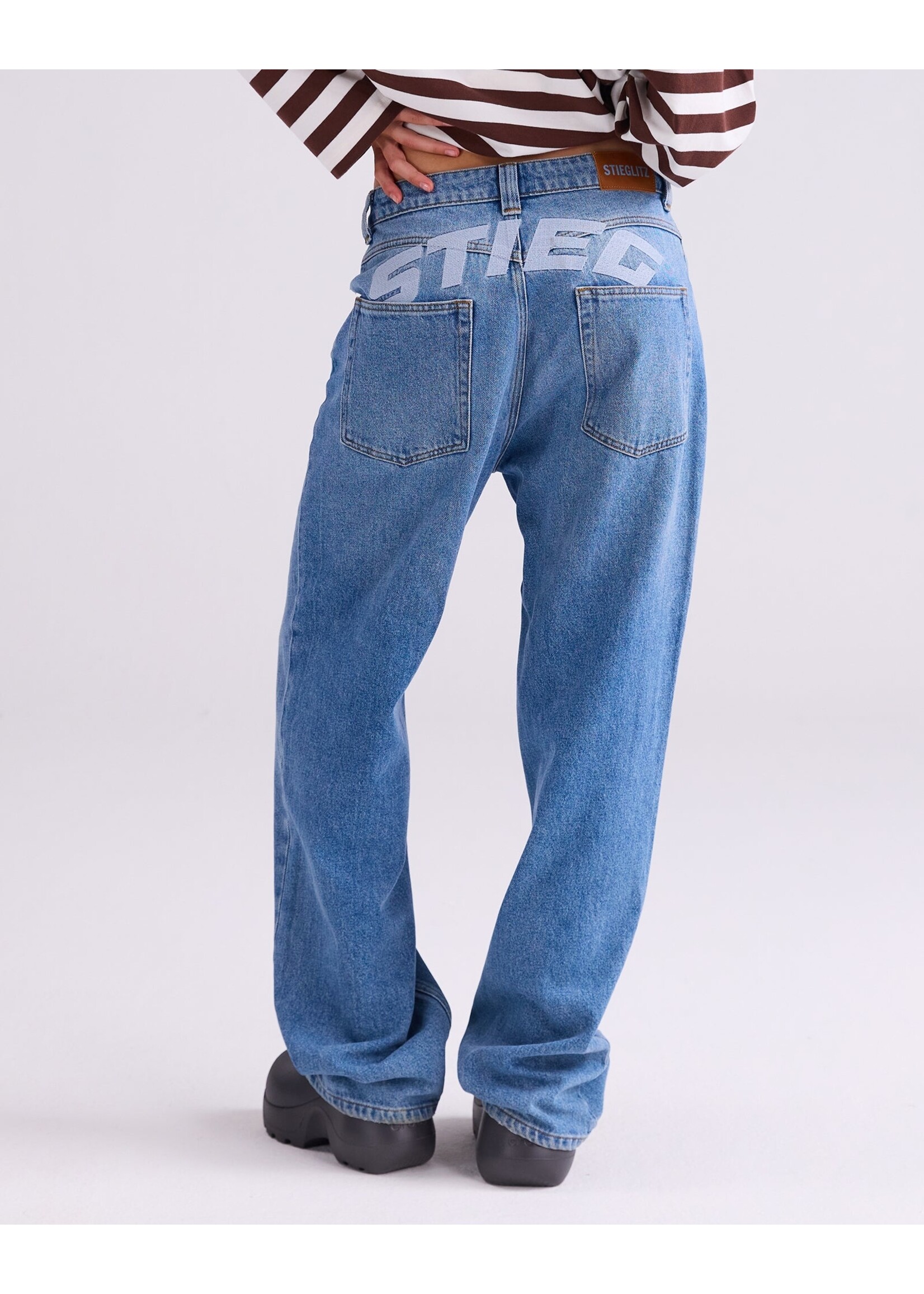 LOGO JEANS