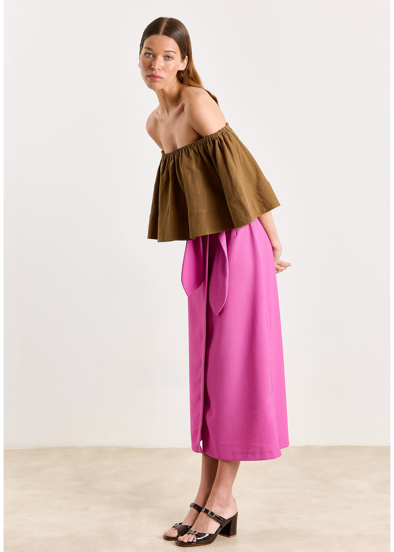 OFF SHOULDER BLOUSE
