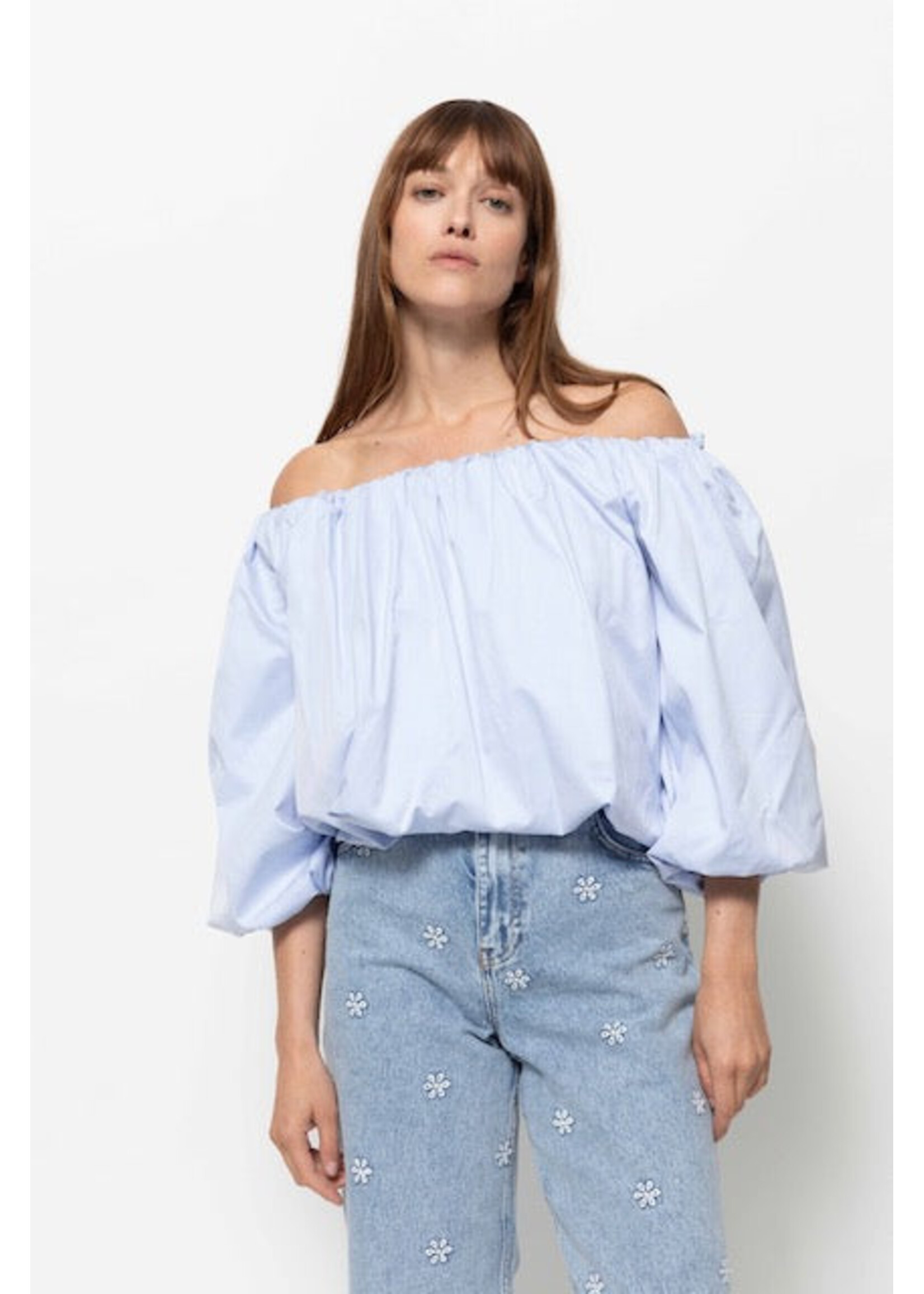 OFF SHOULDER BLOUSE