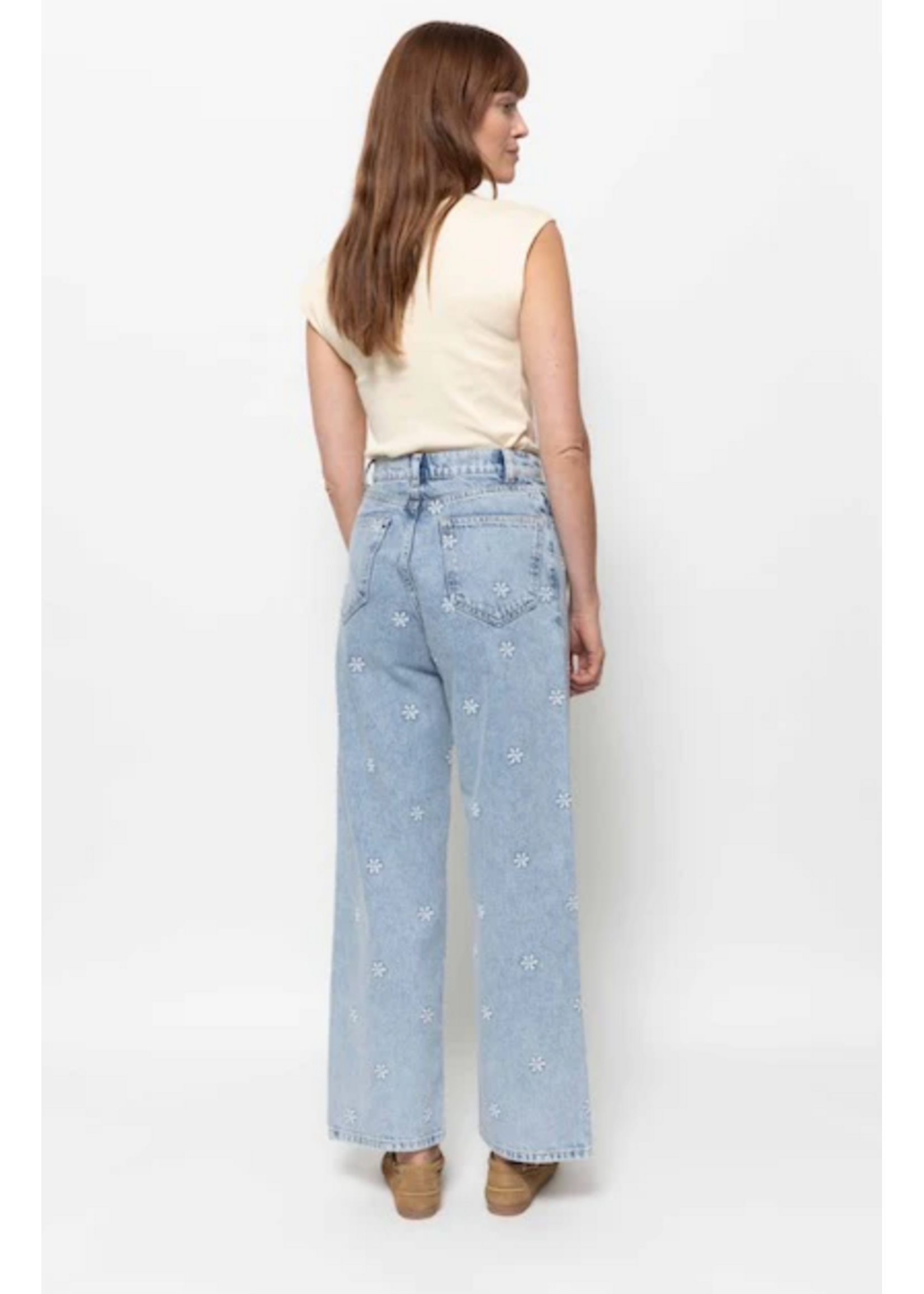 EMBROIDERED JEANS