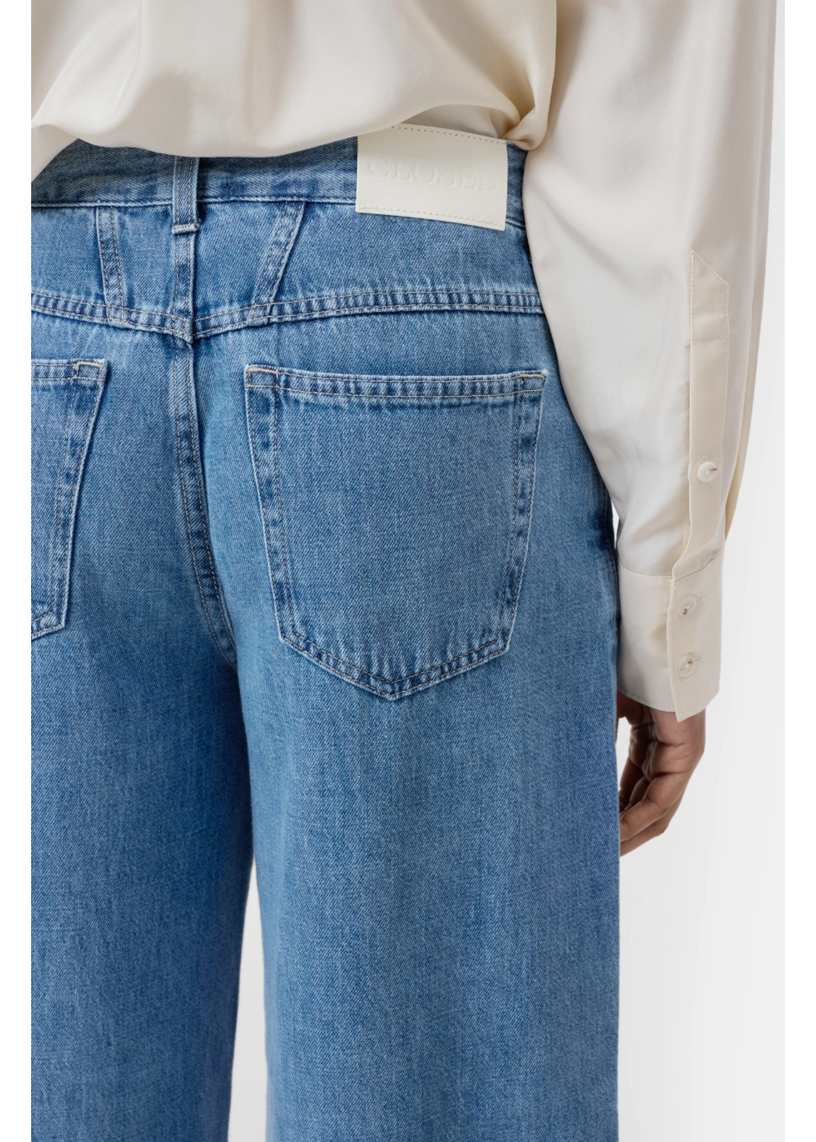 BARREL JEANS