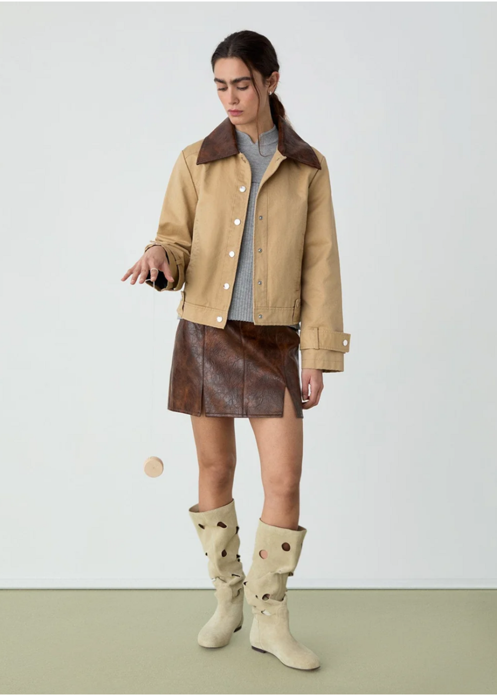 SHORT SKIRT
