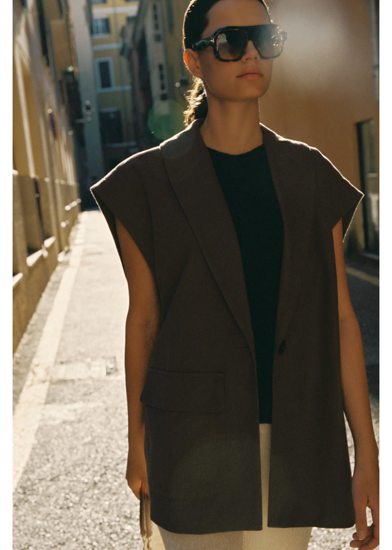 VEST