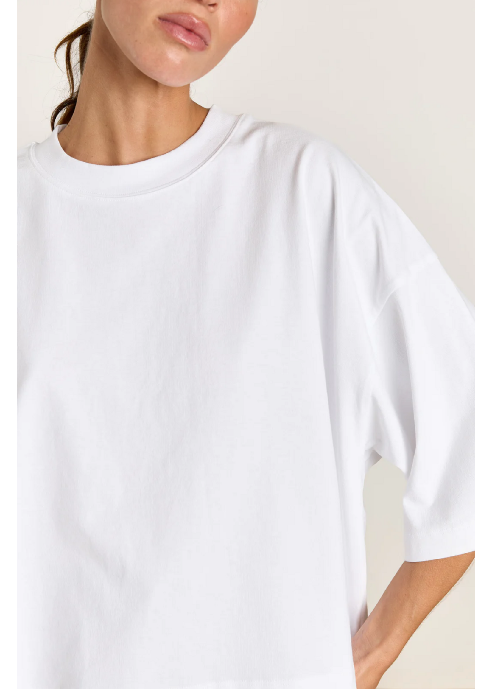 LOOSE TEE