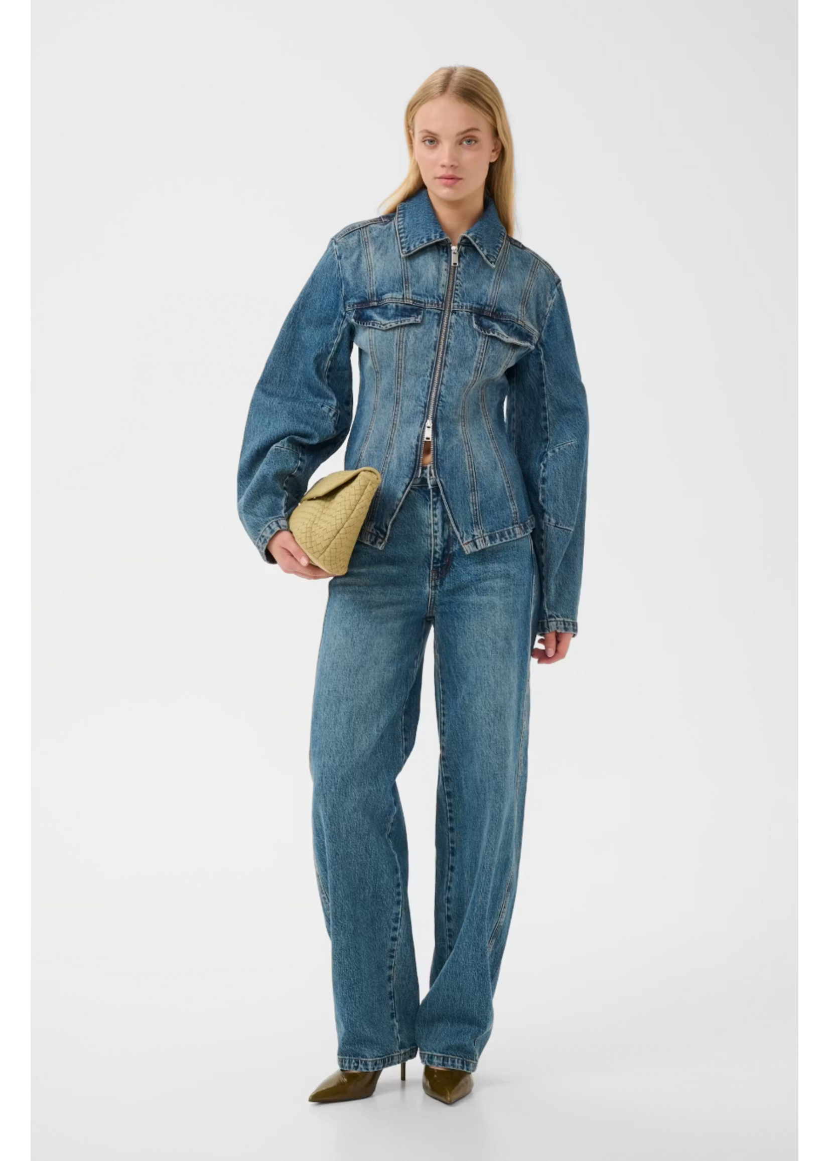 BARREL JEANS