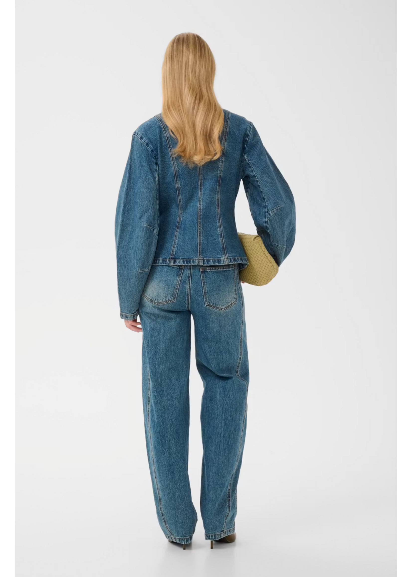 BARREL JEANS