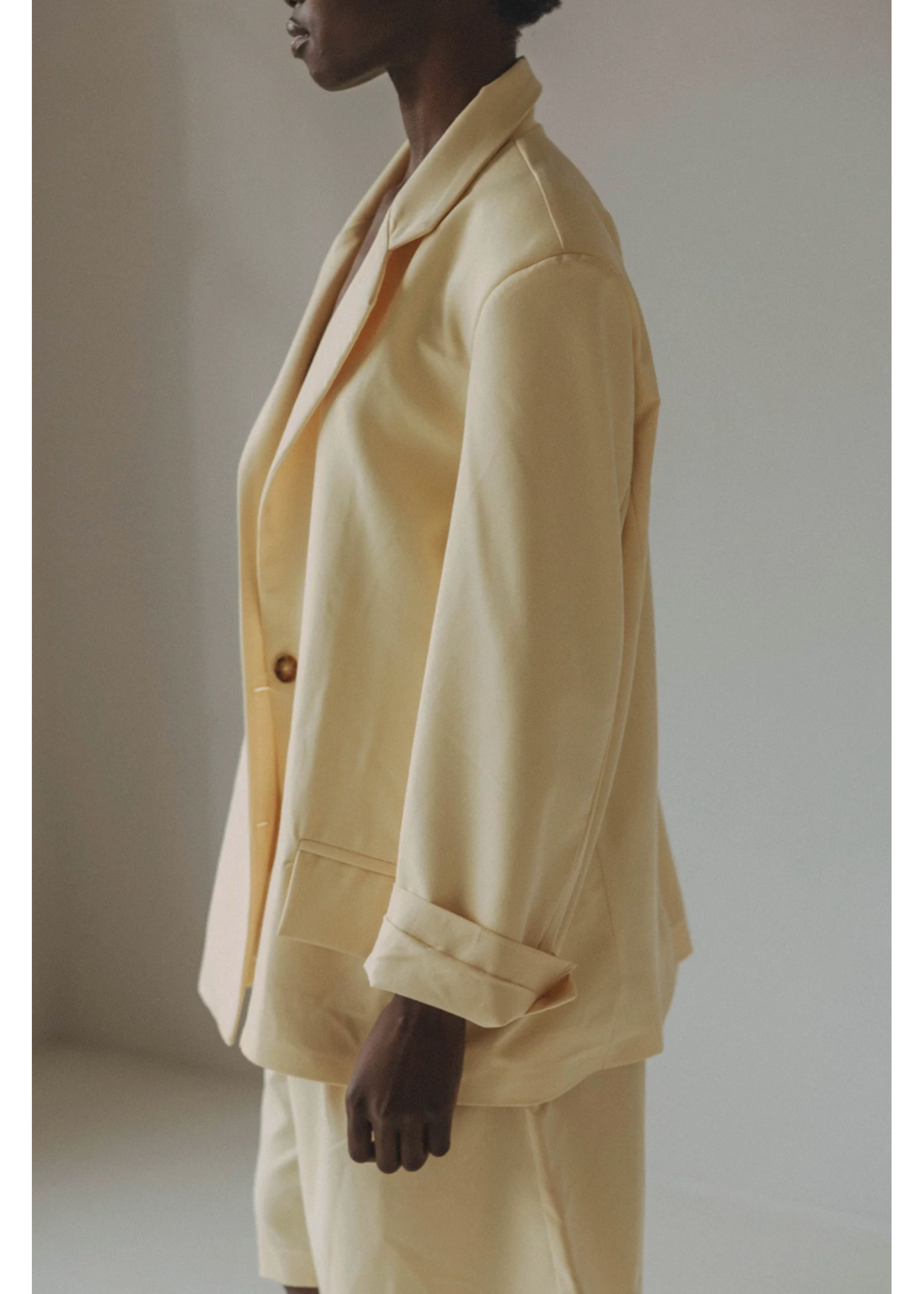 OVERSIZED BLAZER