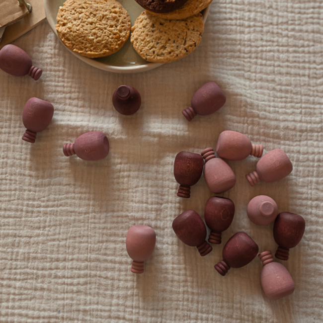 Grapat Grapat Houten speelgoed - Loose parts: Houten ananas oudroze, 36st. (Mandala pinappels)