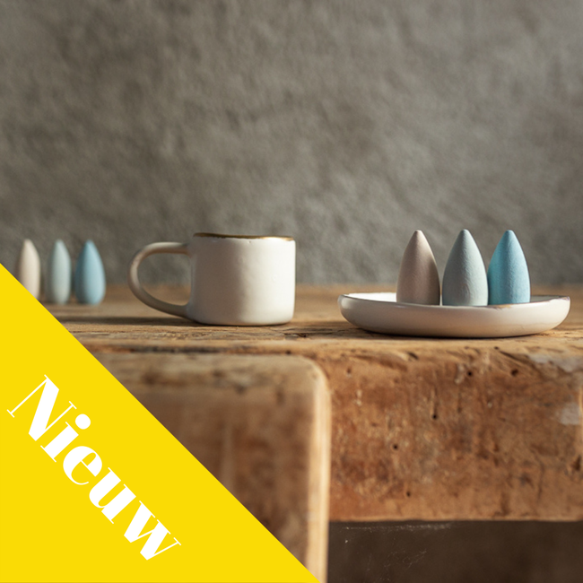 Grapat Grapat Houten speelgoed - Loose parts: Houten sneeuwvlokjes wit/blauw, 36st. (Mandala snowflakes)