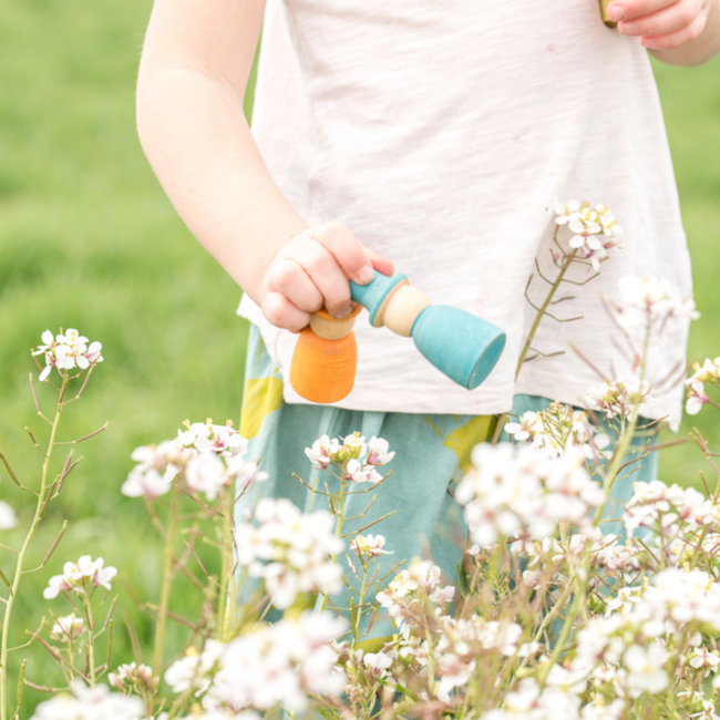 Grapat Houten tovenaars poppetjes gekleurd, 12st.  (Wizards; Nins with hat)