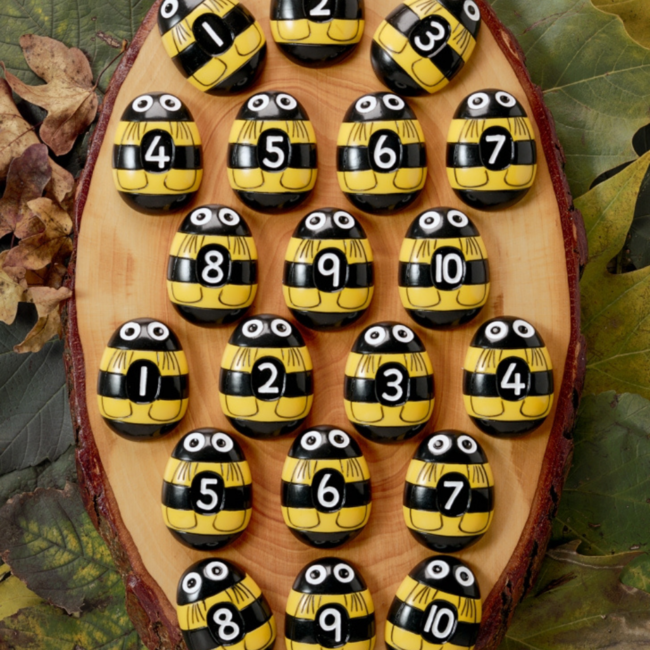 Yellow Door Sensomotorische speelstenen, Educatief - getallen stenen bijen 1-10 (honey bee number stones), set van 20