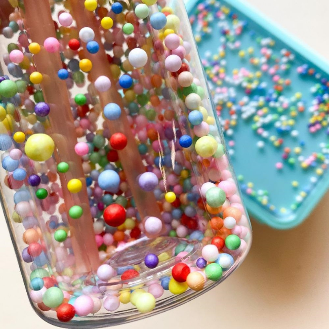 Petit Monkey Lunchtrommel - lunch box gekleurde balletjes lila (popsicles wild lilac)