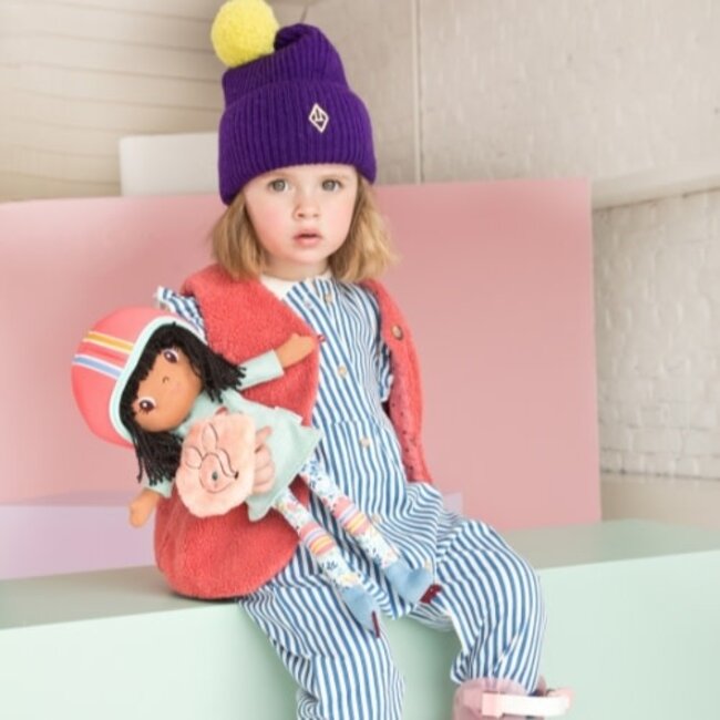 Lilliputiens Liza pop op rolschaatsen