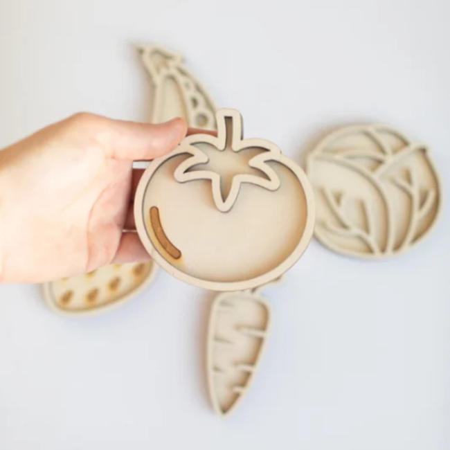 Studio de Rijk Studio de Rijk, Houten speeltray (vulvorm) - Moestuin groentes