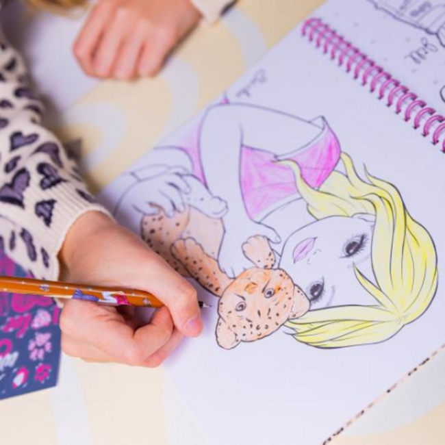 TOPModel TOPModel - Kleurboek LEOHEART