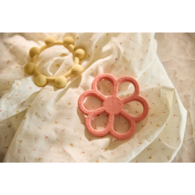 Jollein Bijtring Siliconen Flower Coral Rose