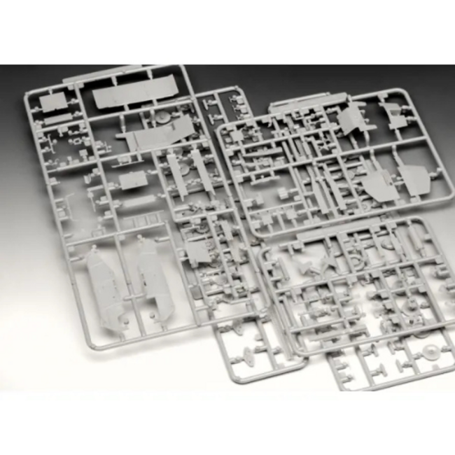 Revell Sturmpanzer 38(t) "Grille" Ausf. M, 1:72