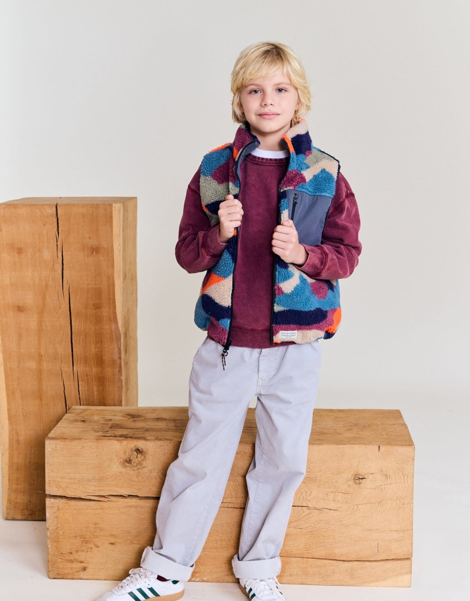 AMERICAN OUTFITTERS Ao76 Oscar sweater anniversary